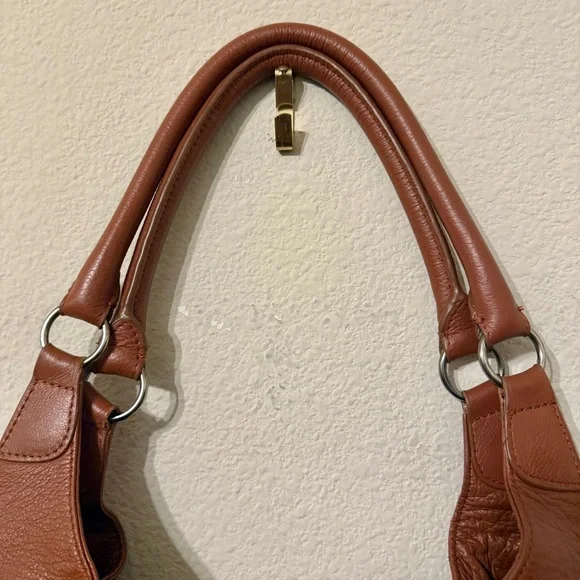 Browning Lockable Concealed-Carry Leather Purse - Picture 3 of 16